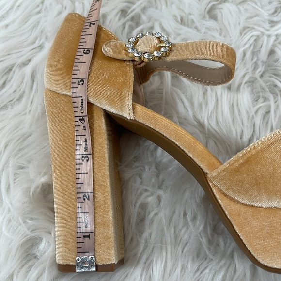 LULUS Crushest Champagne Velvet Rhinestone Ankle Strap Chunky Heels Size 10 NEW - Picture 11 of 13